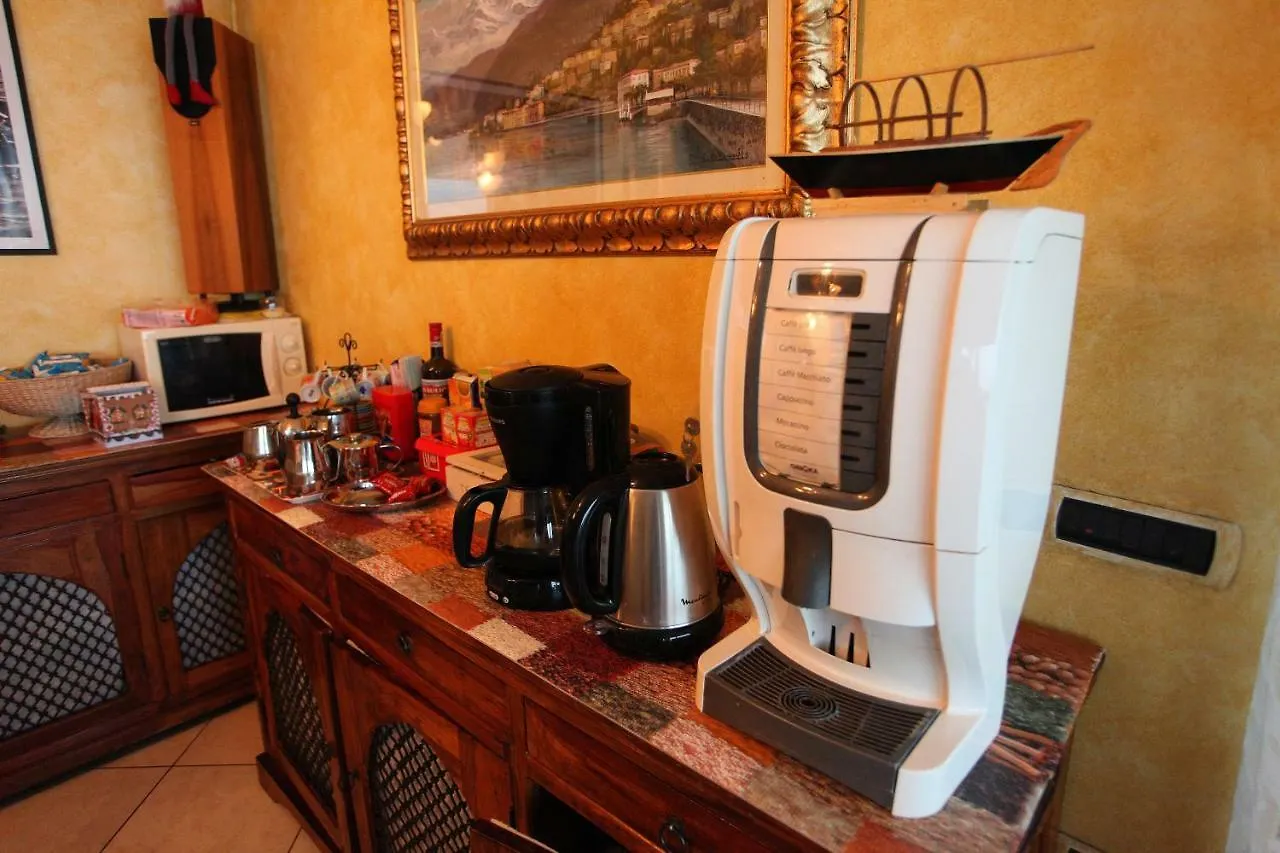 B&B Villa Anita Bellano Bed & Breakfast